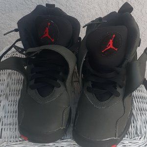 Nike Air Jordan's size 5Y Sequoia Green Black